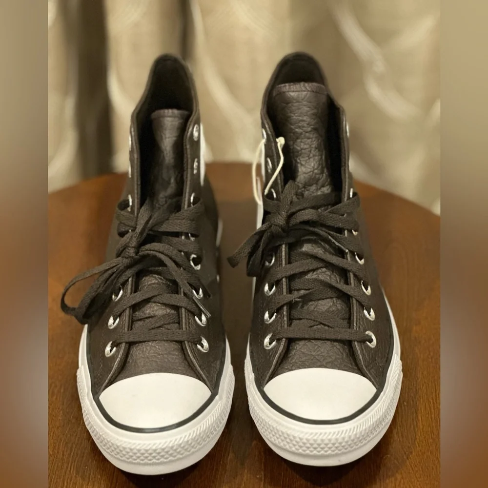 Converse All Star Chuck Taylor New Brown Leather Sneakers - NWT - Picture 11 of 13